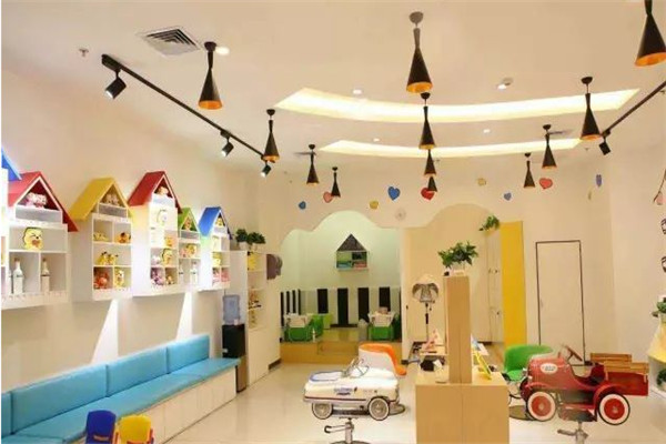 爆米花儿童美发乐园